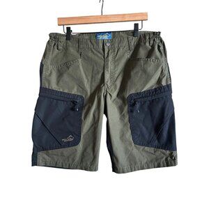 Arrak Outdoor Men's Sz 52 Cargo Shorts Khaki & Black Elastic Waist Zipper Pocket